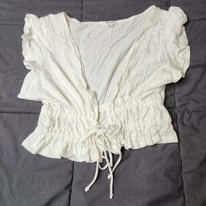 💐 Garage White Crop Top